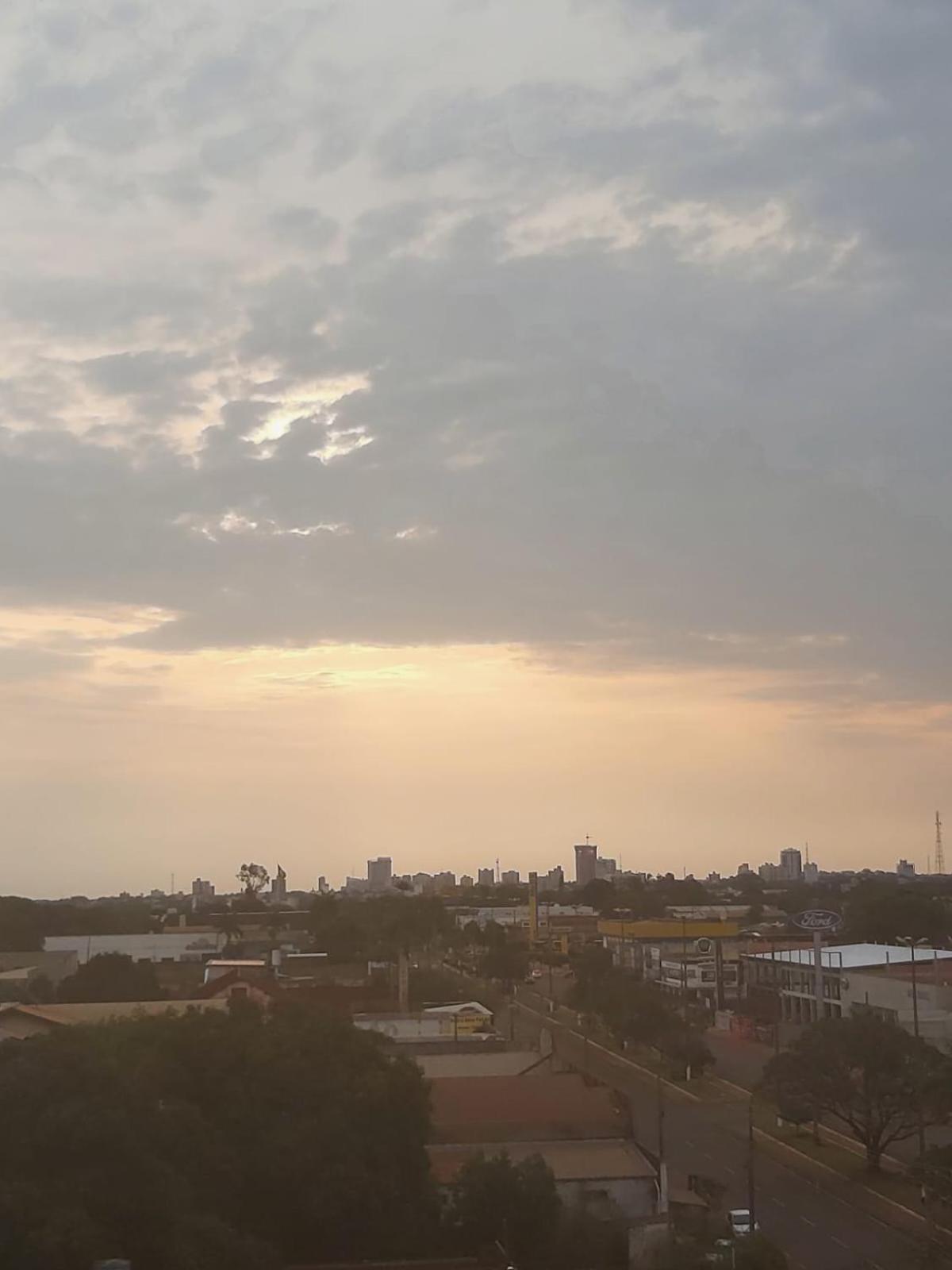 Turis Hotel Dourados Bagian luar foto